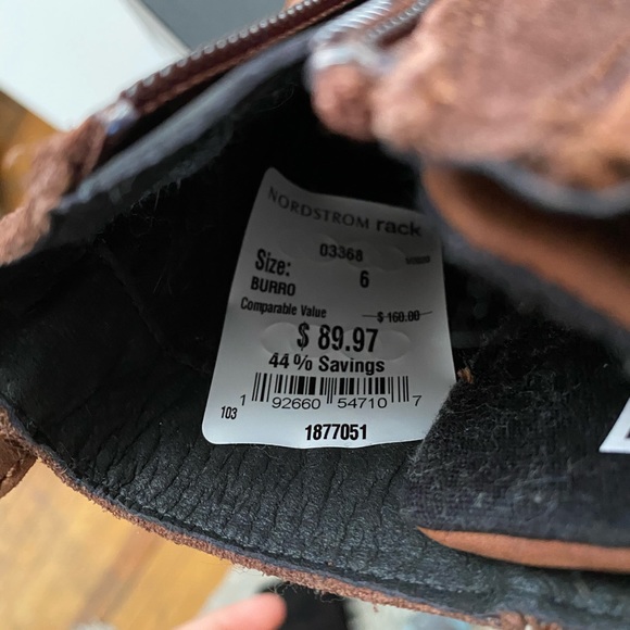 Sorel boots - Picture 3 of 5